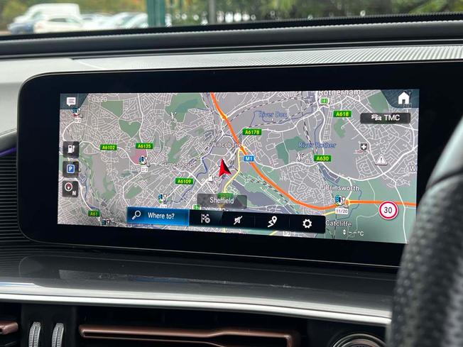 MERCEDES-BENZ EQC Photo 29