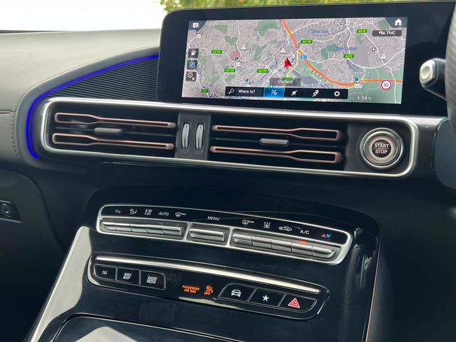 MERCEDES-BENZ EQC Photo 35