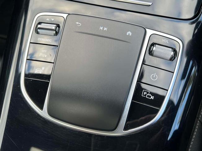 MERCEDES-BENZ EQC Photo 40