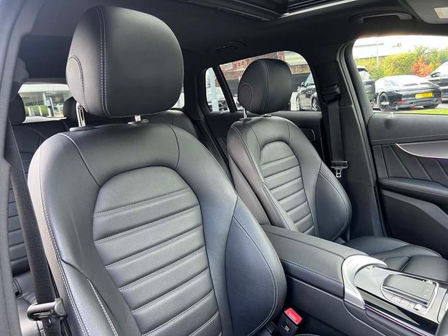 MERCEDES-BENZ EQC Photo 42