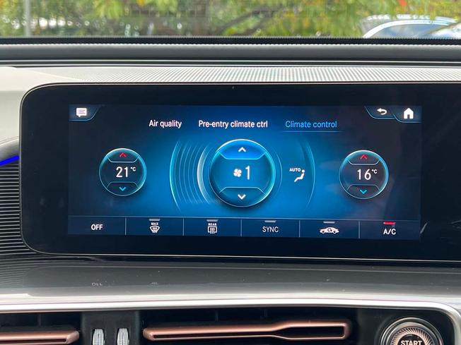 MERCEDES-BENZ EQC Photo 5