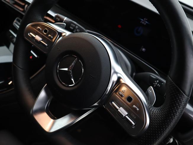 MERCEDES-BENZ EQC Photo 13