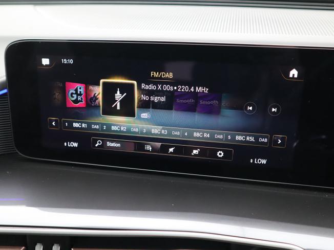 MERCEDES-BENZ EQC Photo 35