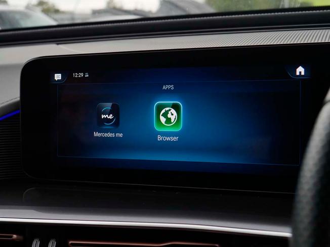 MERCEDES-BENZ EQC Photo 26