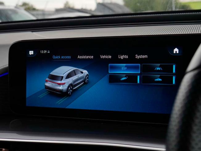 MERCEDES-BENZ EQC Photo 28