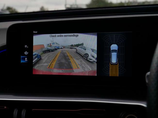 MERCEDES-BENZ EQC Photo 34