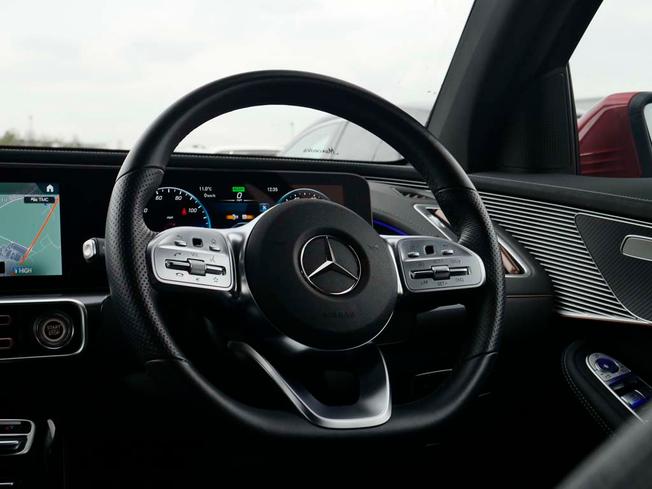 MERCEDES-BENZ EQC Photo 42