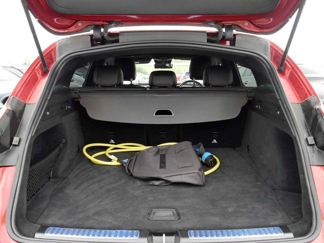 MERCEDES-BENZ EQC Photo 9