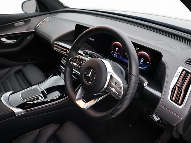 MERCEDES-BENZ EQC Photo 12