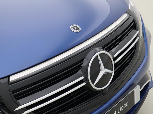 MERCEDES-BENZ EQC Photo 21