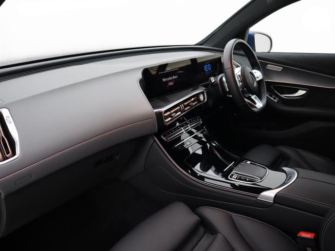 MERCEDES-BENZ EQC Photo 24