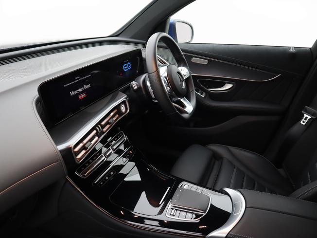 MERCEDES-BENZ EQC Photo 3