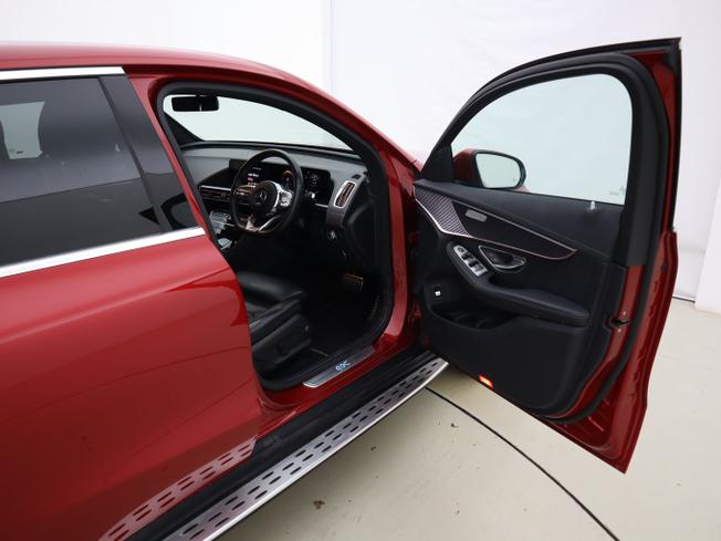 MERCEDES-BENZ EQC Photo 14