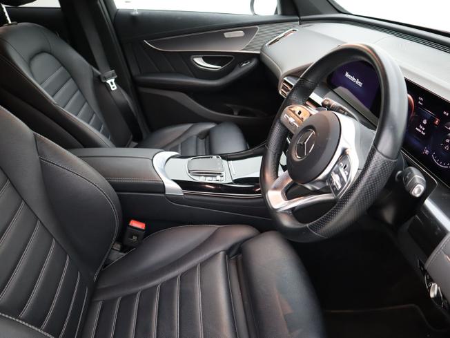 MERCEDES-BENZ EQC Photo 3