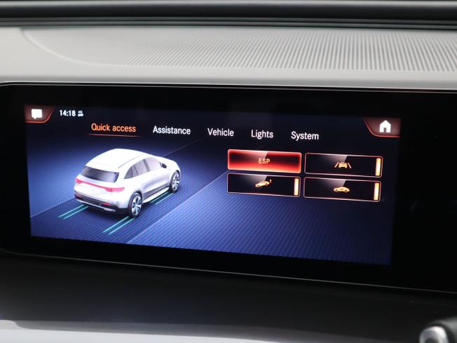 MERCEDES-BENZ EQC Photo 38
