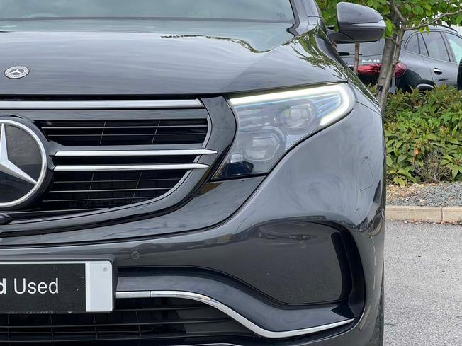 MERCEDES-BENZ EQC Photo 19