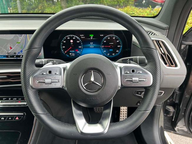 MERCEDES-BENZ EQC Photo 24