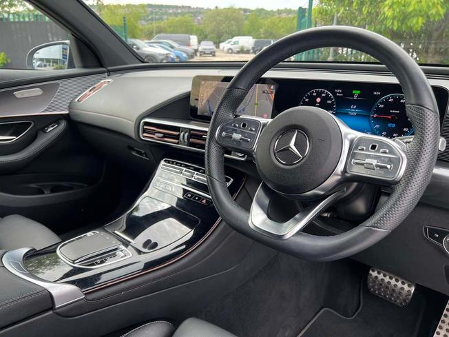 MERCEDES-BENZ EQC Photo 25