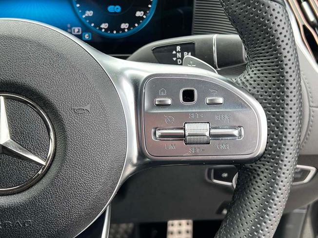 MERCEDES-BENZ EQC Photo 27