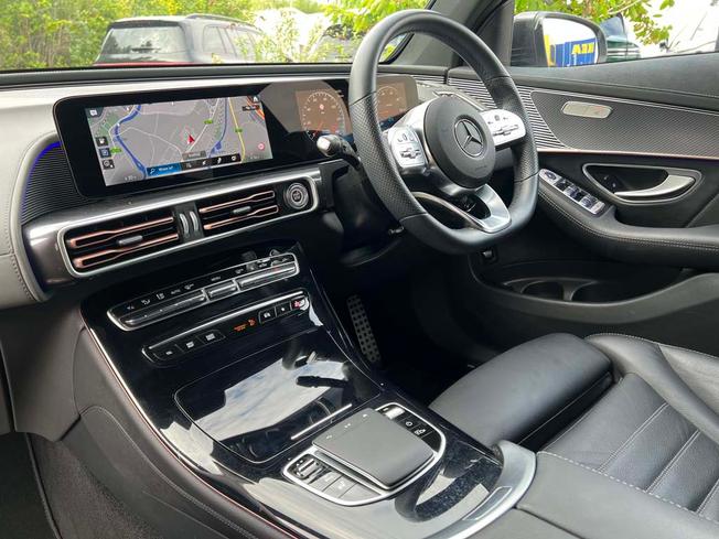 MERCEDES-BENZ EQC Photo 3