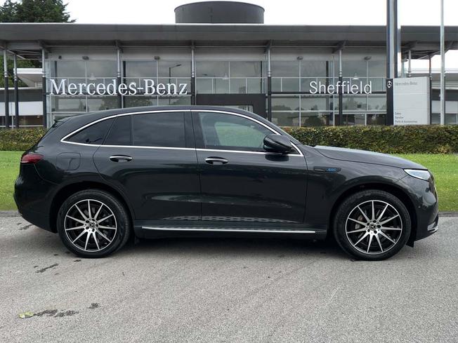 MERCEDES-BENZ EQC Photo 7
