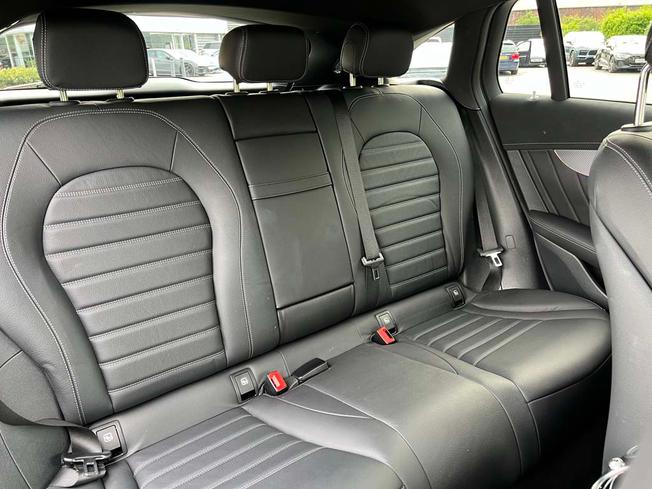 MERCEDES-BENZ EQC Photo 8