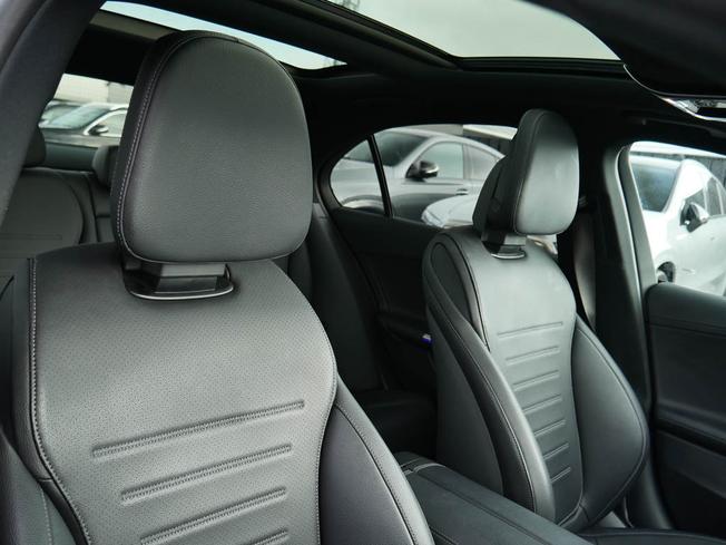 MERCEDES-BENZ C Class Photo 26