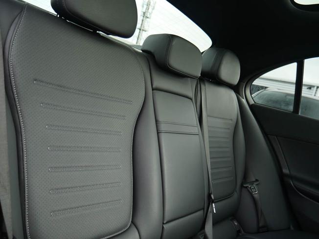 MERCEDES-BENZ C Class Photo 29