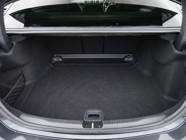 MERCEDES-BENZ C Class Photo 9