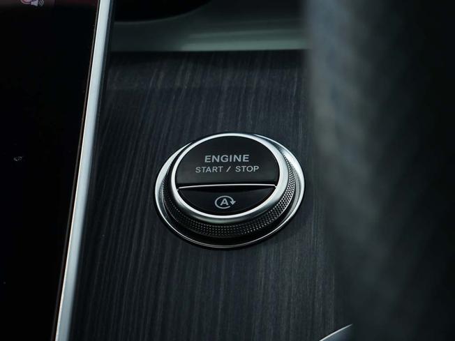MERCEDES-BENZ C Class Photo 18