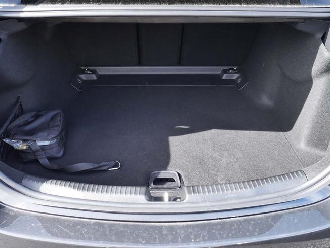 MERCEDES-BENZ C Class Photo 9