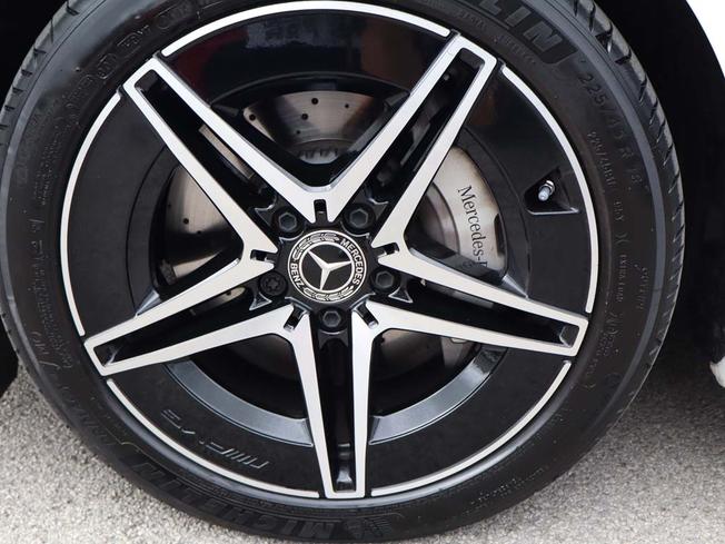 MERCEDES-BENZ C Class Photo 20