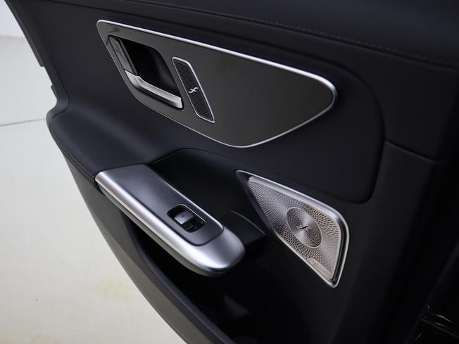 MERCEDES-BENZ C Class Photo 26