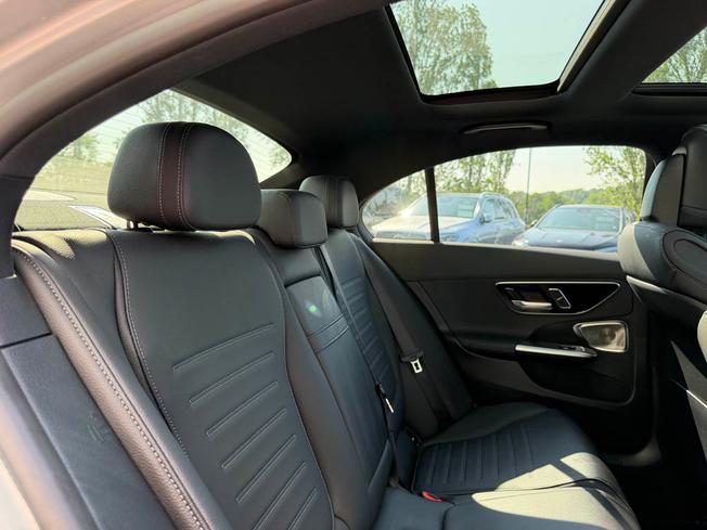 MERCEDES-BENZ C Class Photo 8