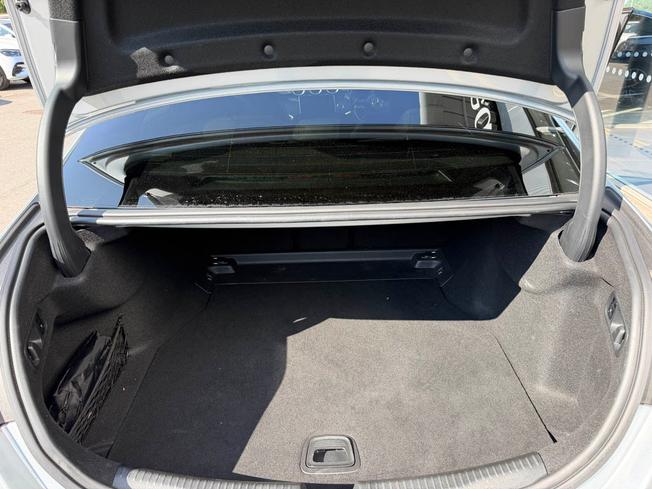 MERCEDES-BENZ C Class Photo 9