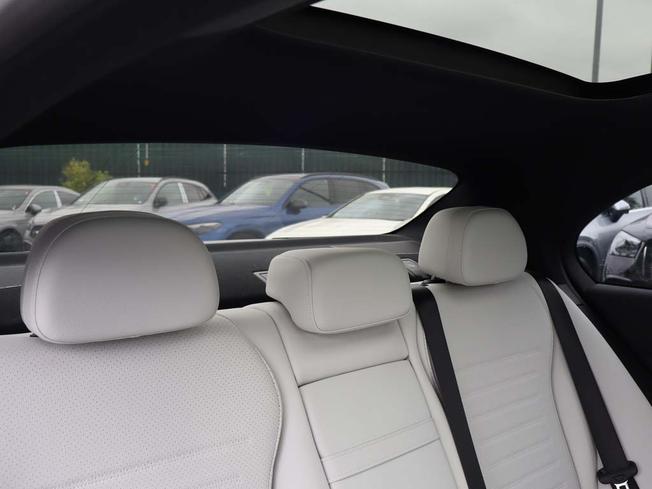 MERCEDES-BENZ C Class Photo 8