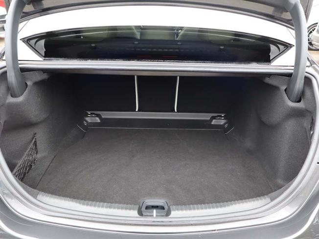 MERCEDES-BENZ C Class Photo 9