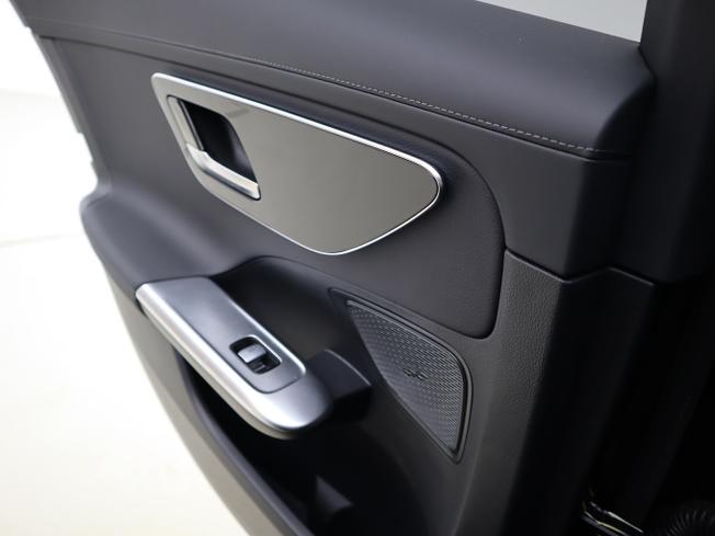 MERCEDES-BENZ C Class Photo 26