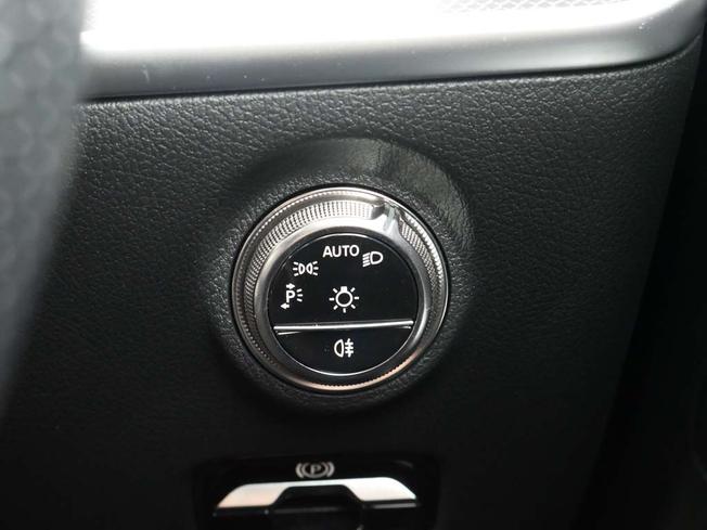 MERCEDES-BENZ C Class Photo 15
