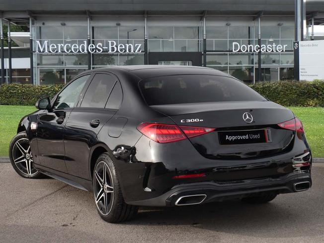 MERCEDES-BENZ C Class Photo 2