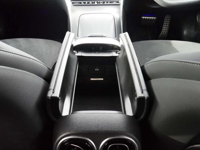 MERCEDES-BENZ C Class Photo 50