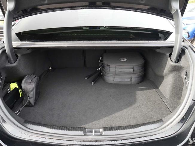 MERCEDES-BENZ C Class Photo 9