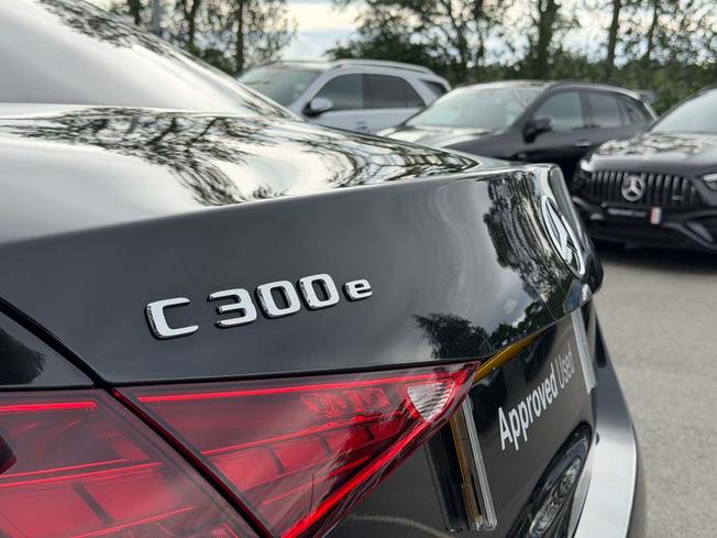 MERCEDES-BENZ C Class Photo 17