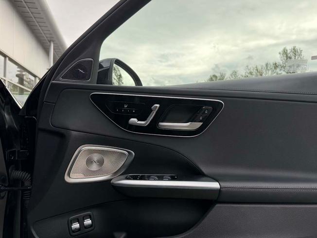 MERCEDES-BENZ C Class Photo 18