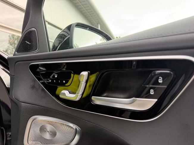 MERCEDES-BENZ C Class Photo 19