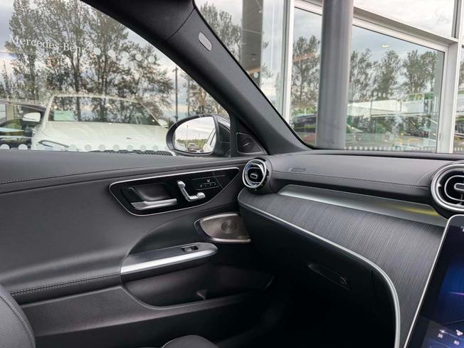 MERCEDES-BENZ C Class Photo 37