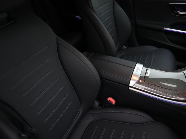 MERCEDES-BENZ C Class Photo 12