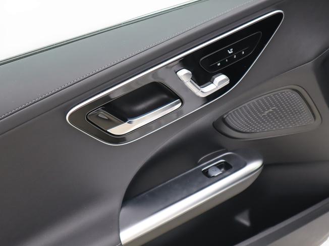 MERCEDES-BENZ C Class Photo 24