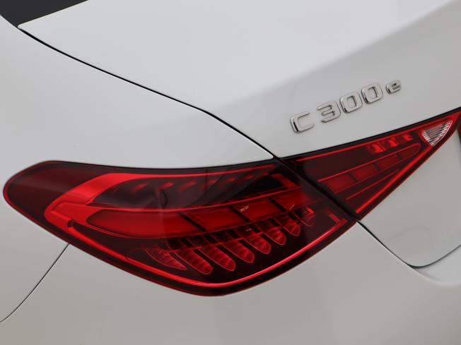 MERCEDES-BENZ C Class Photo 26