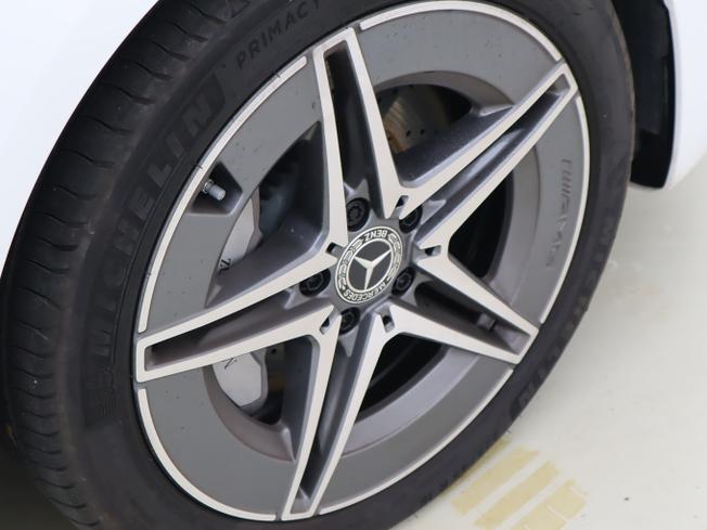 MERCEDES-BENZ C Class Photo 6